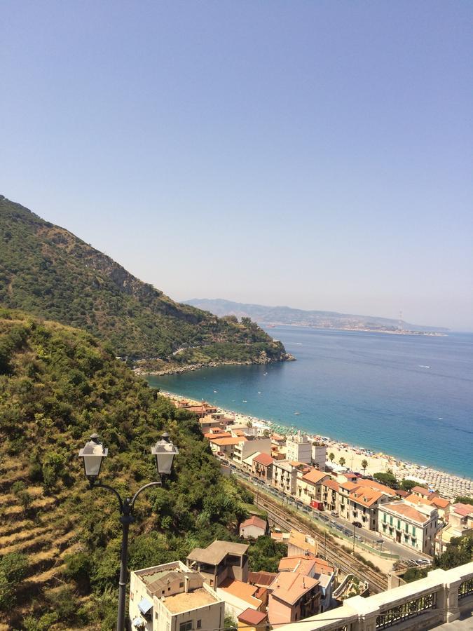 La Bastia Bed & Breakfast Scilla Bagian luar foto