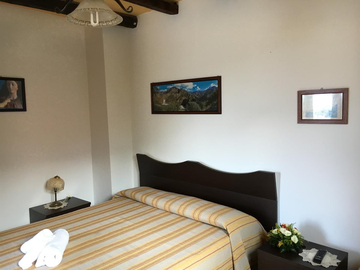 La Bastia Bed & Breakfast Scilla Bagian luar foto
