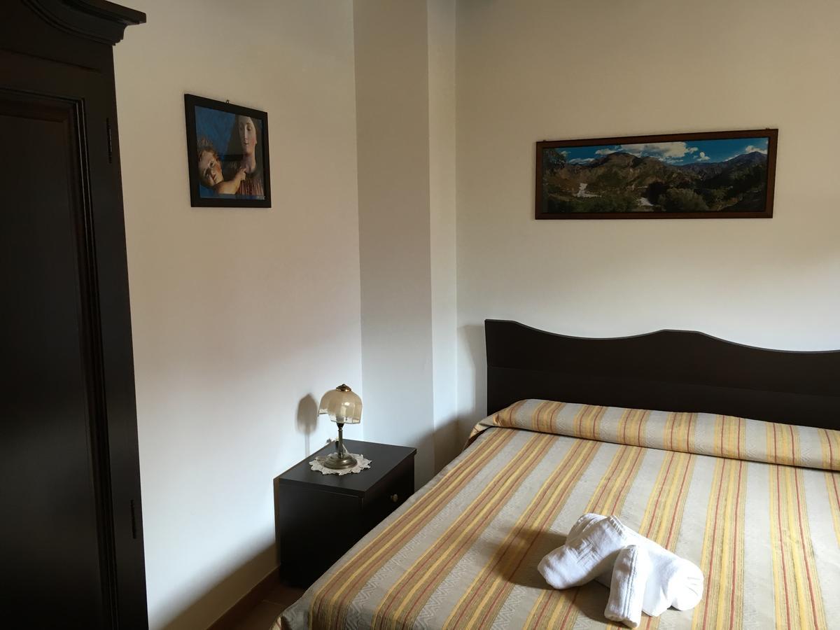 La Bastia Bed & Breakfast Scilla Bagian luar foto