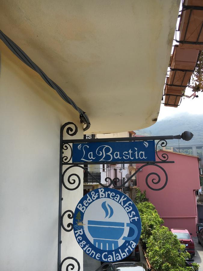 La Bastia Bed & Breakfast Scilla Bagian luar foto